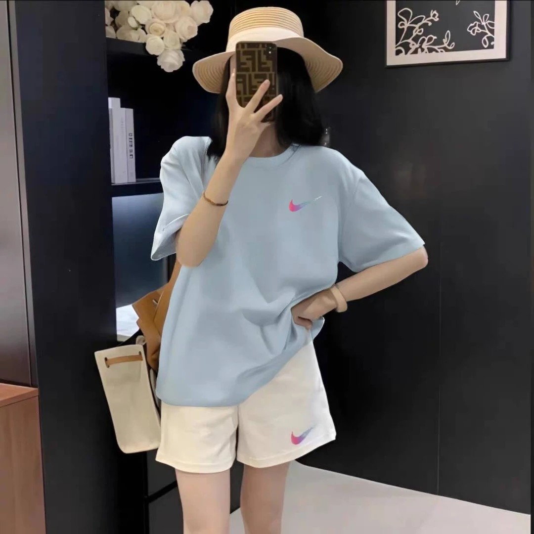 奥特莱斯衣服女套装夏休闲运动网红蓝色宽松短袖上衣短裤遮肚显瘦