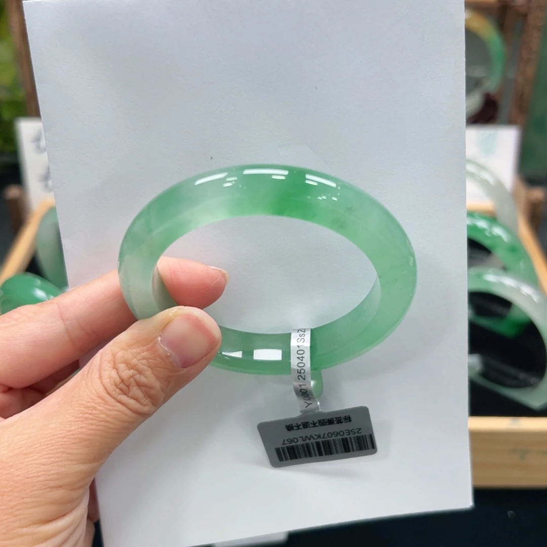 细***流石英质玉未镶嵌手镯➕佳佳54