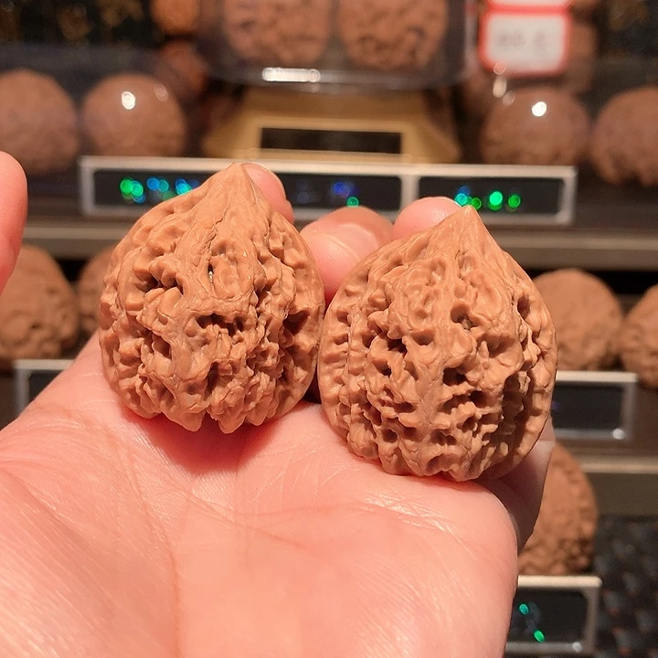 文玩核把件太行龙纹