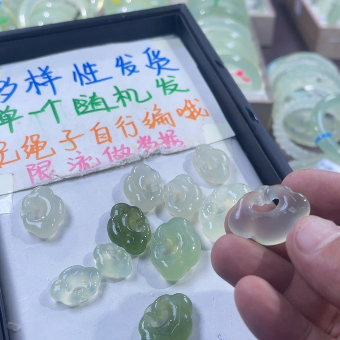 蛇纹石玉未镶嵌戒指