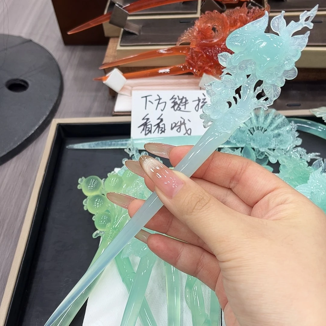 K***i蛇纹石玉未镶嵌发饰