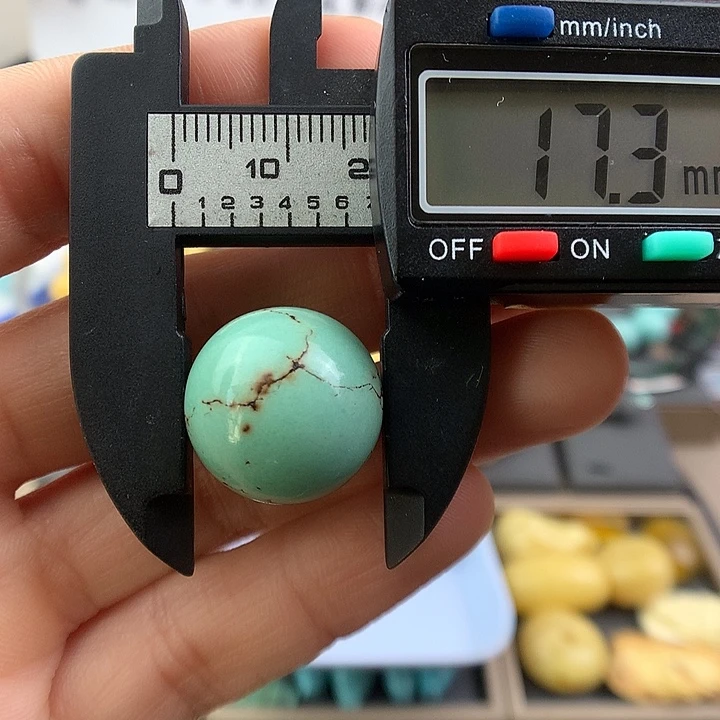 绿松石未镶嵌颈饰94