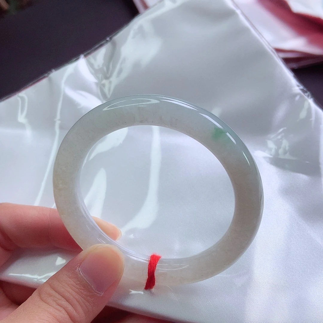 翡翠手镯未镶嵌52圆条