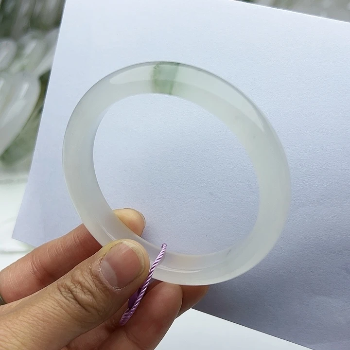 【闪购商品】石英质玉手镯未镶嵌