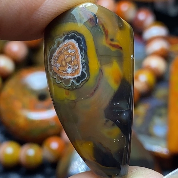 玛瑙/玉髓颈饰未镶嵌