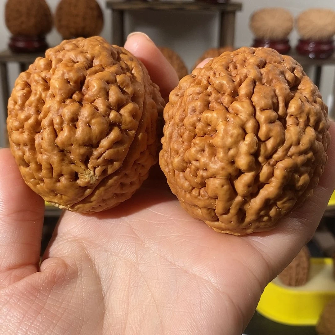 吊坠文玩核桃三瓣脑纹金刚练手5663