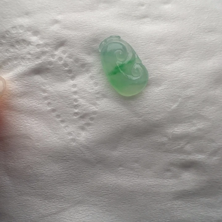 定制翡翠未镶嵌包抛光