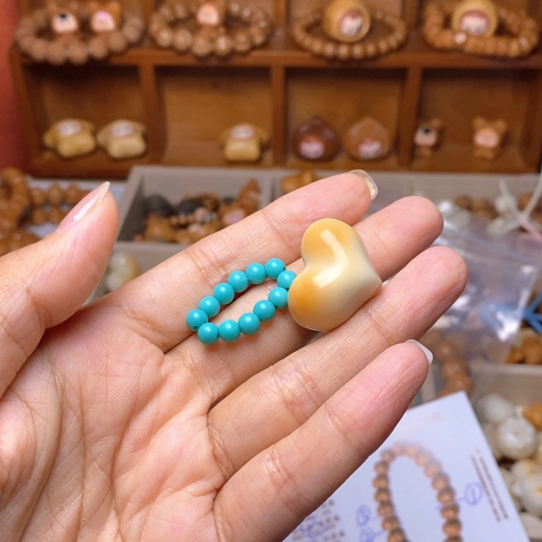 空***空手串猴头核桃爱心绿跑