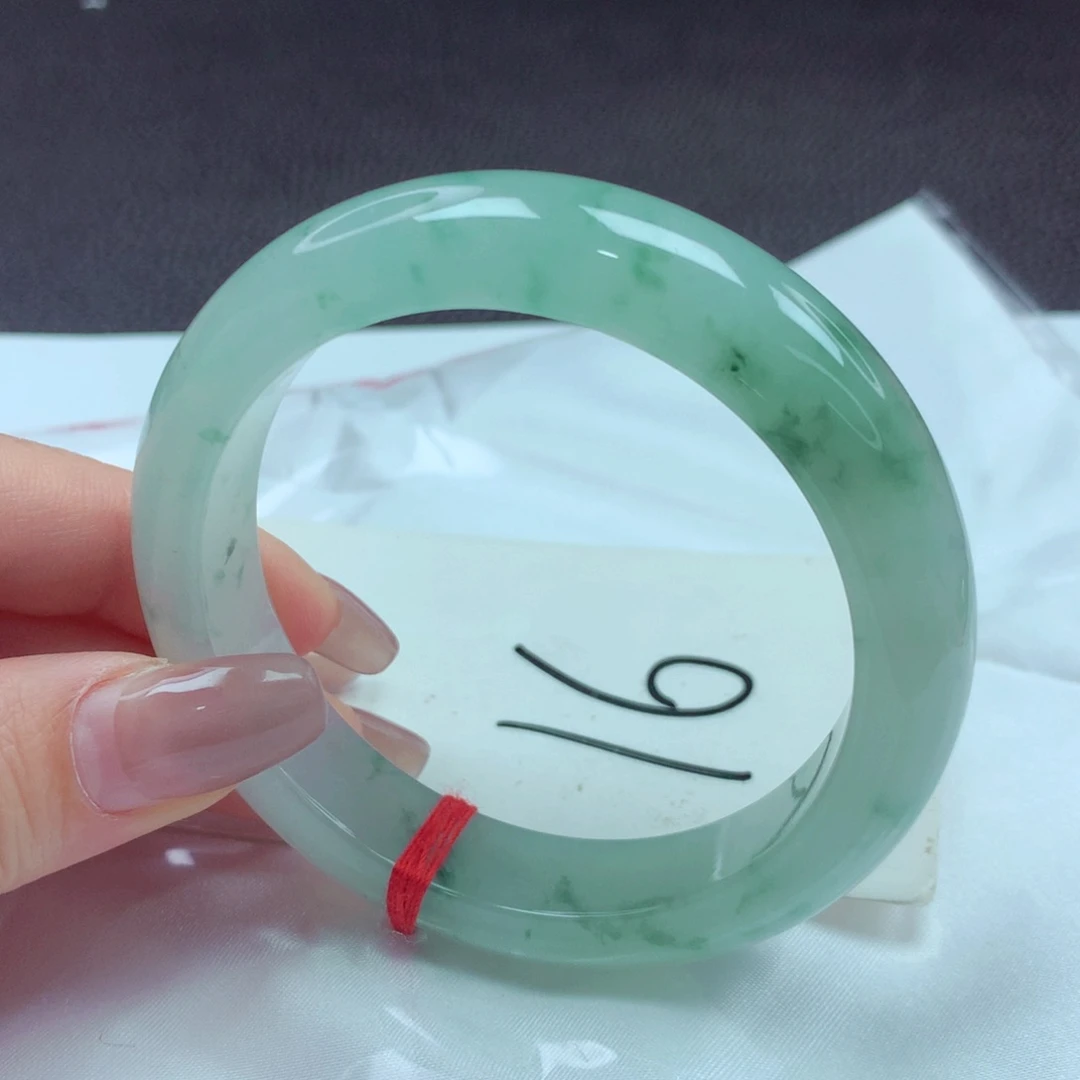 翡翠手镯未镶嵌手镯56