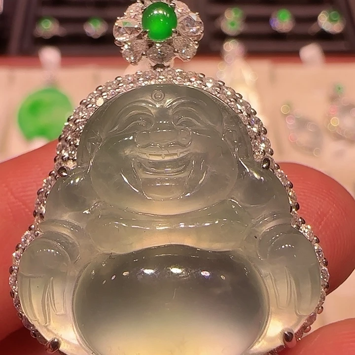 翡翠颈饰18K金镶嵌吊坠