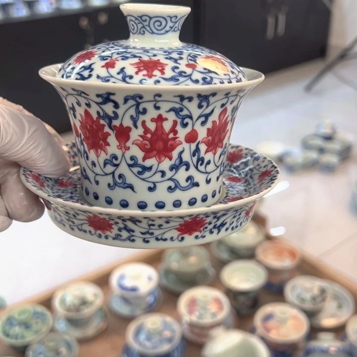 瓷片白青花釉里红缠枝莲马蹄盖碗全品