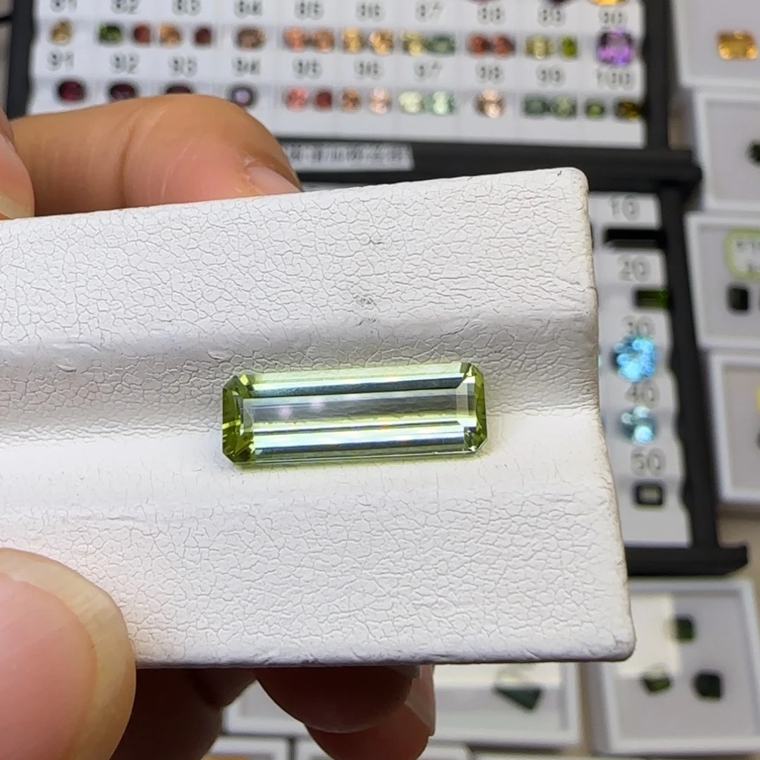 未镶嵌珠宝半成品碧玺天然 3.77克拉