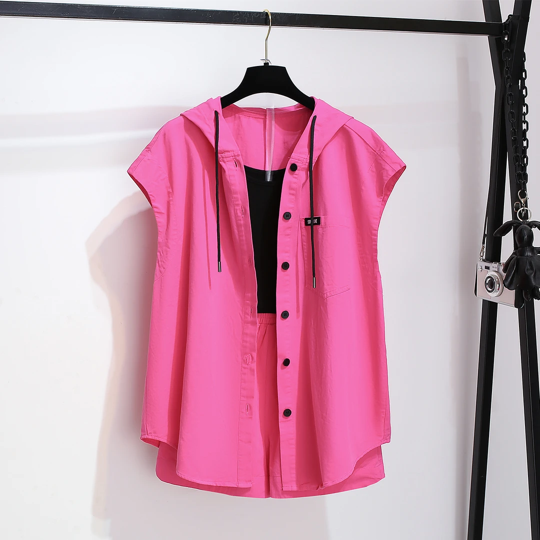 玫红色连帽无袖衬衫吊带阔腿短裤女2025夏季新款巨好看的三件套装