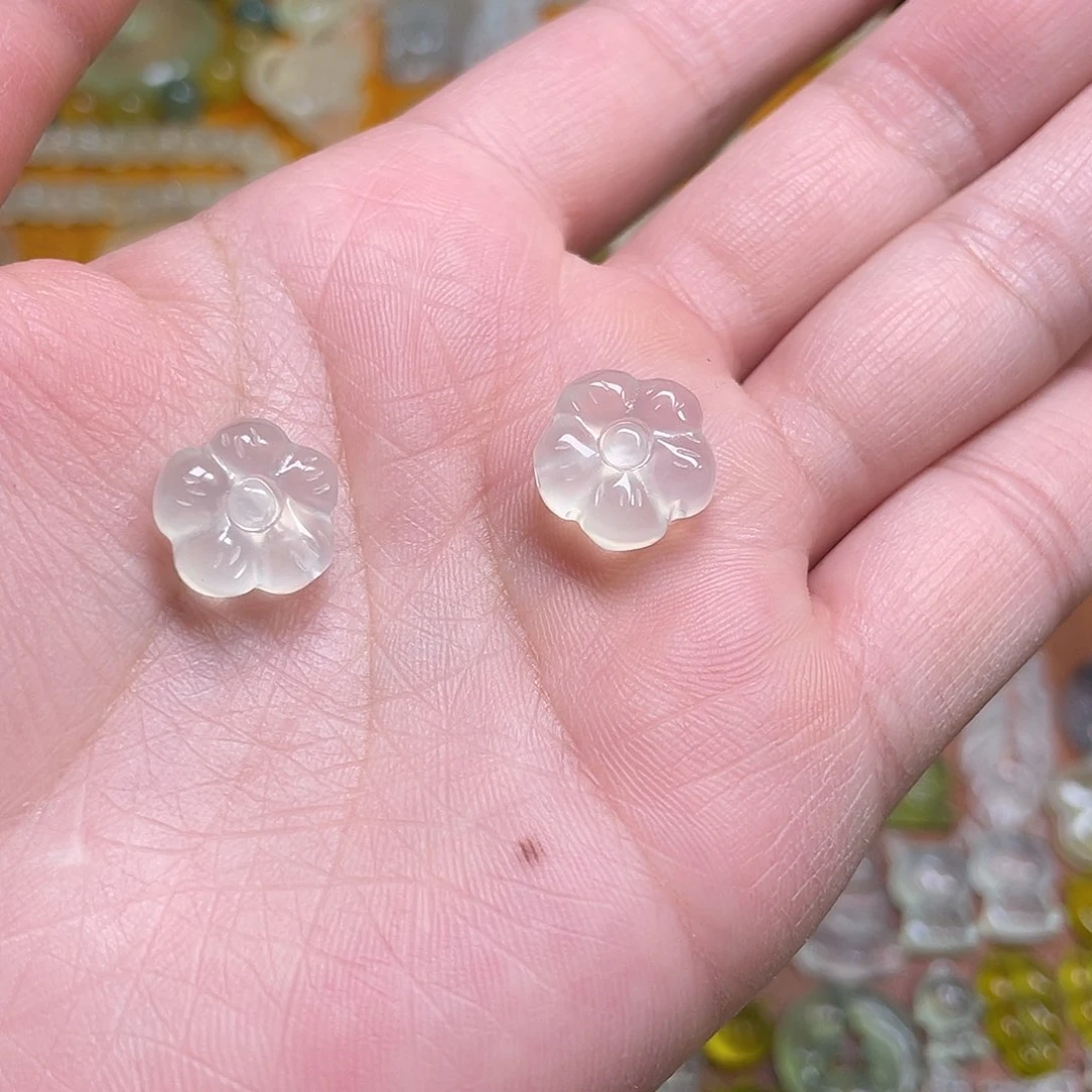 蛇纹石玉吊坠未镶嵌李*