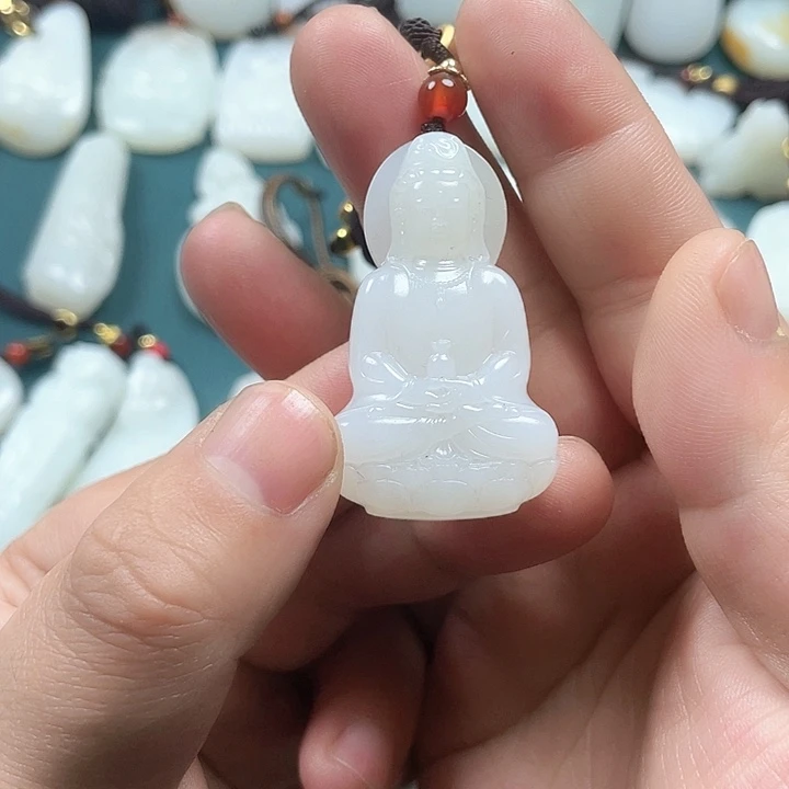 和田玉颈饰未镶嵌八**桐