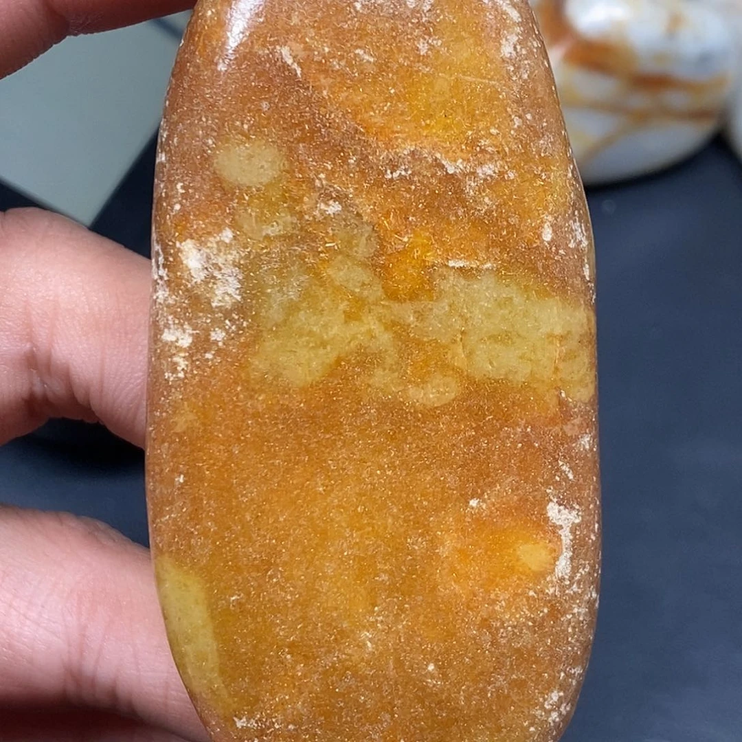 和田玉（糖玉）未镶嵌把件