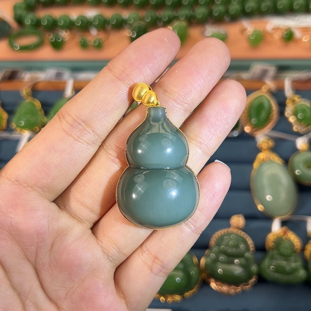 和田玉（碧玉）18K金镶嵌颈饰
