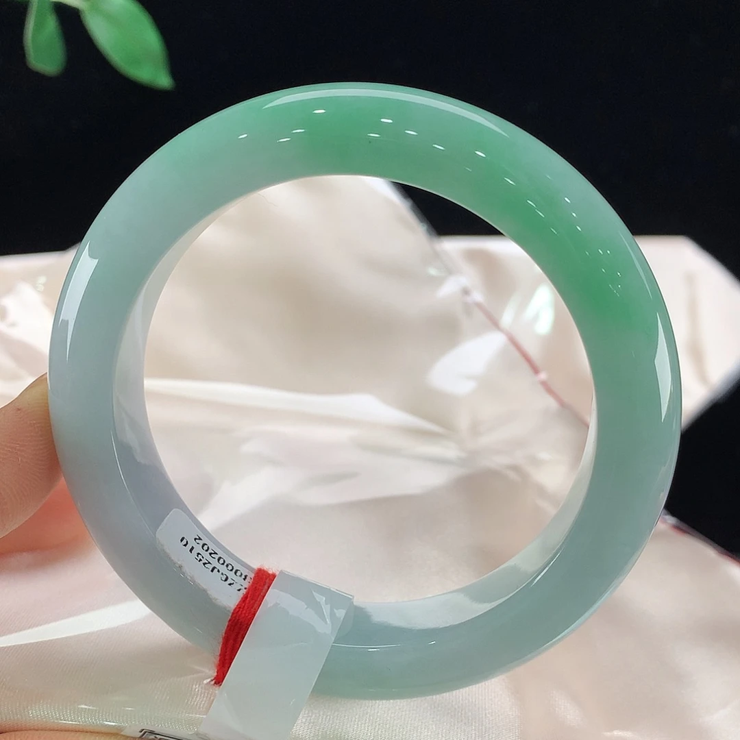 翡翠未镶嵌手镯0202