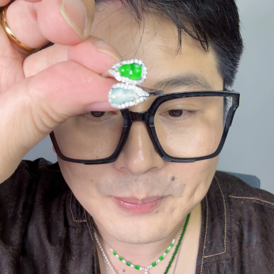 翡翠银S925镶嵌颈饰一件