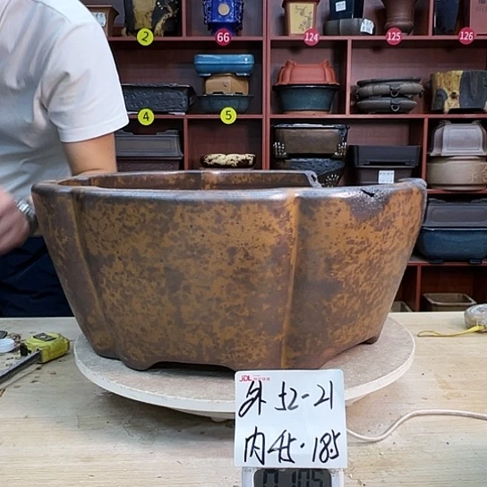 d****o紫砂花盆是以花木花卉