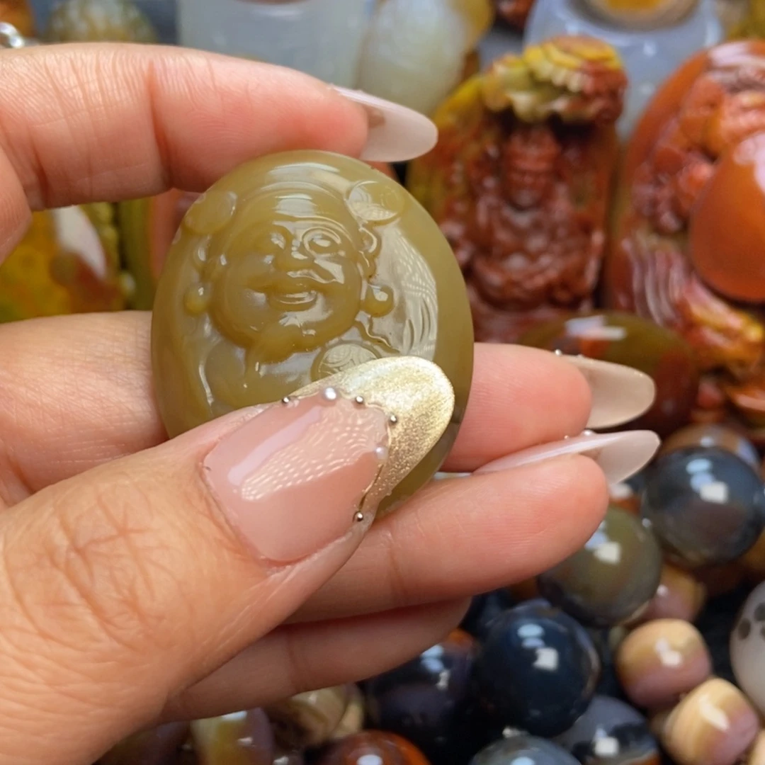 玛瑙/玉髓颈饰未镶嵌天*间战国红