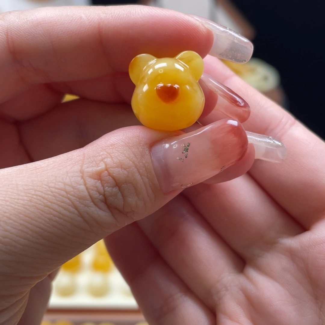 琥珀未镶嵌珠宝奇石小熊头