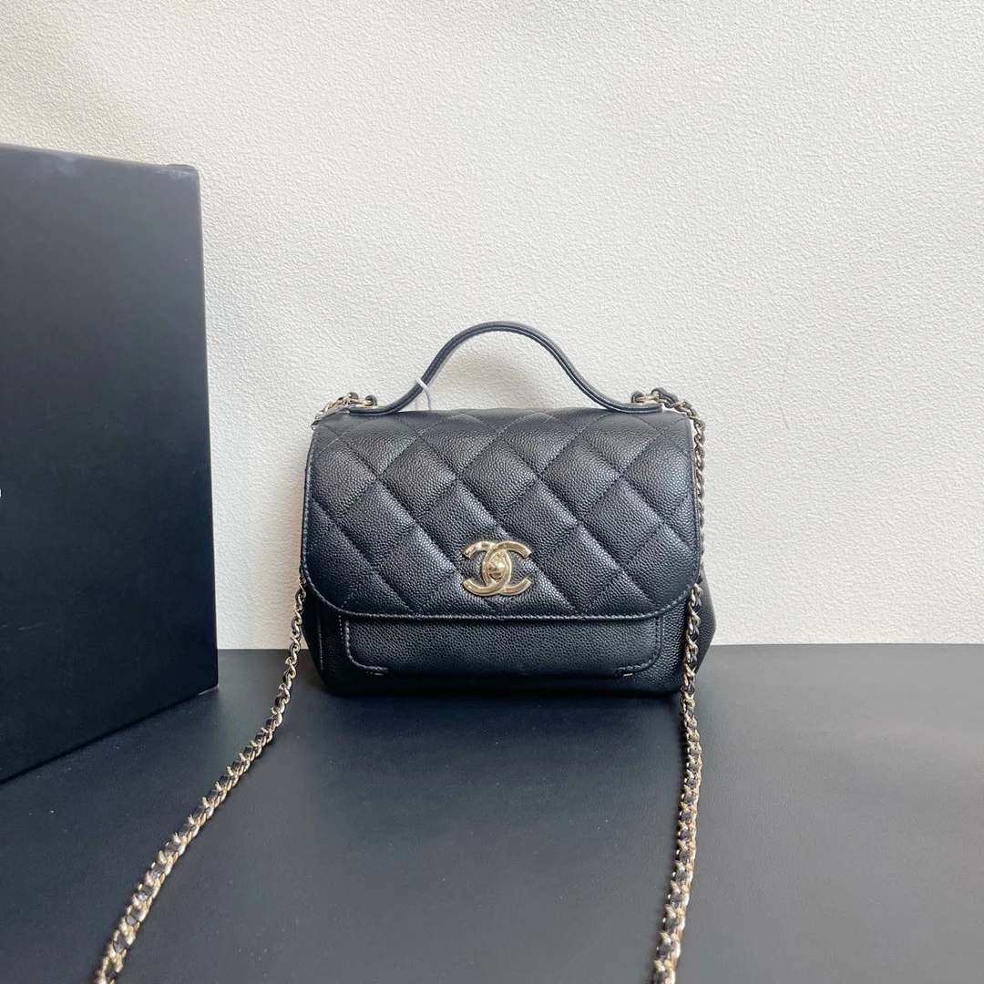 95新 Chanel/香奈儿 98新 大场直播/小号邮差包/10391