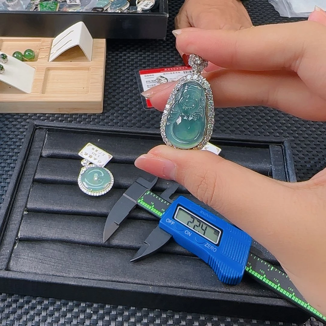 颈饰银S925镶嵌翡翠财神