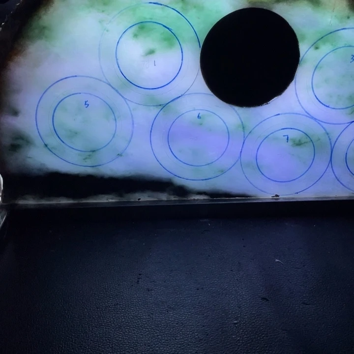 爱***妞定制翡翠翡翠手镯未镶嵌