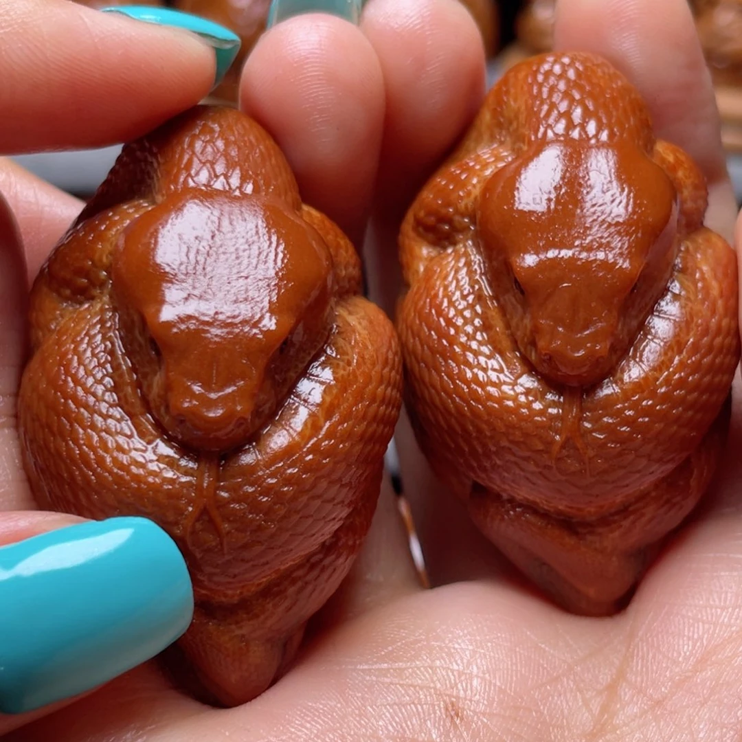 吊坠橄榄核蛇手球3.3