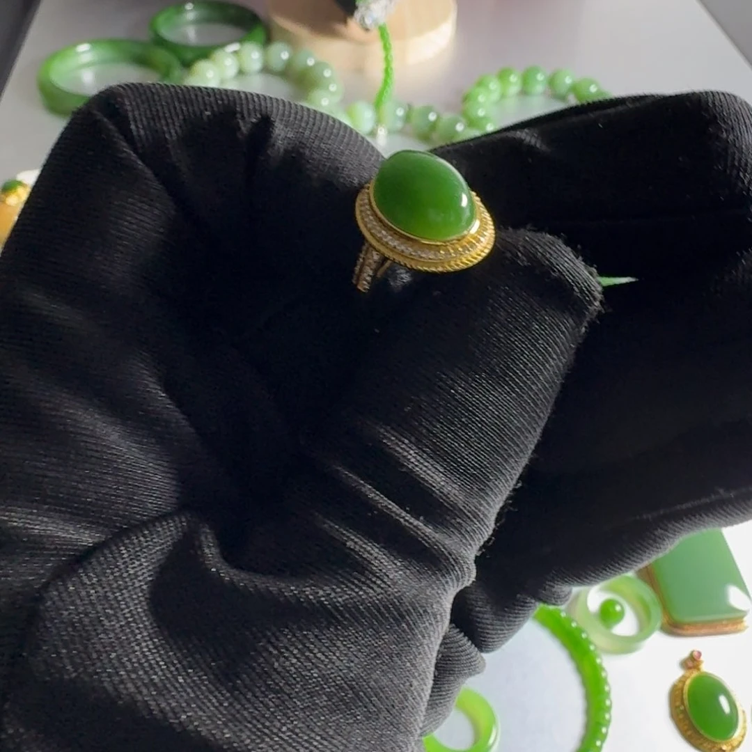 和田玉（碧玉）戒指合金