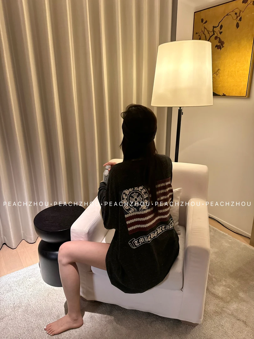 『PEACHZHOU』马蹄梵文国旗印花宽松圆领阔版长袖休闲慵懒中性T恤