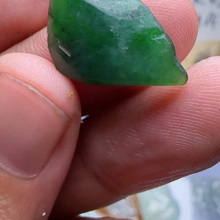 定制翡翠未镶嵌不包工