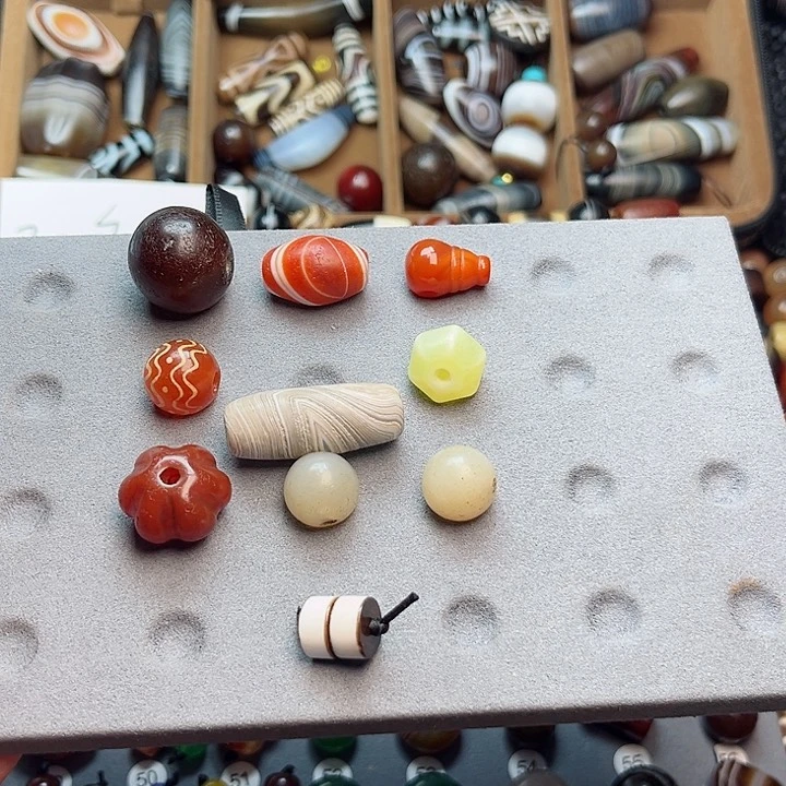 玛瑙/玉髓未镶嵌珠宝半成品?