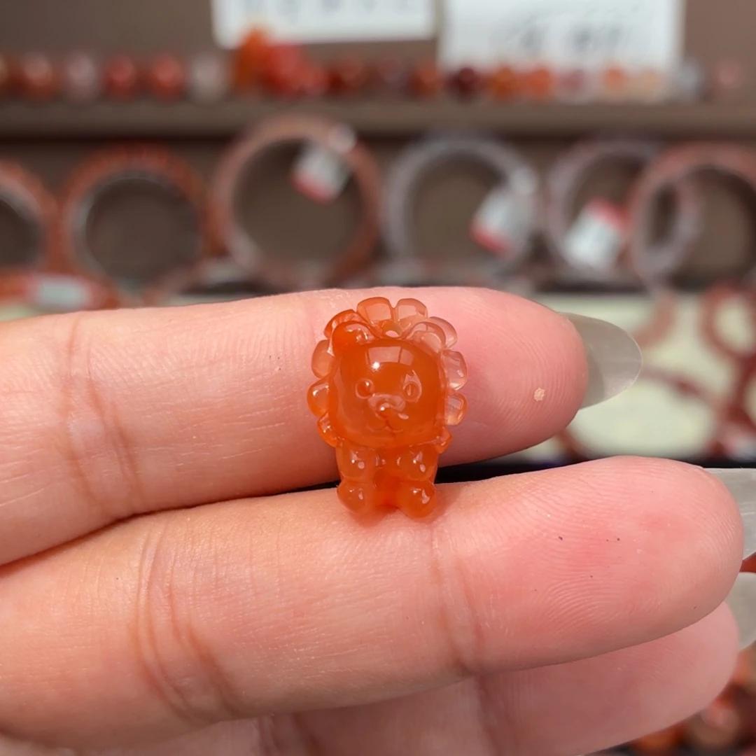 南红玛瑙未镶嵌川料吊坠孔狮子