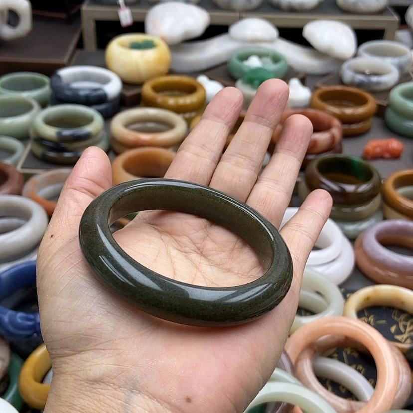 【闪购商品】石英质玉手镯58未镶嵌云*躲