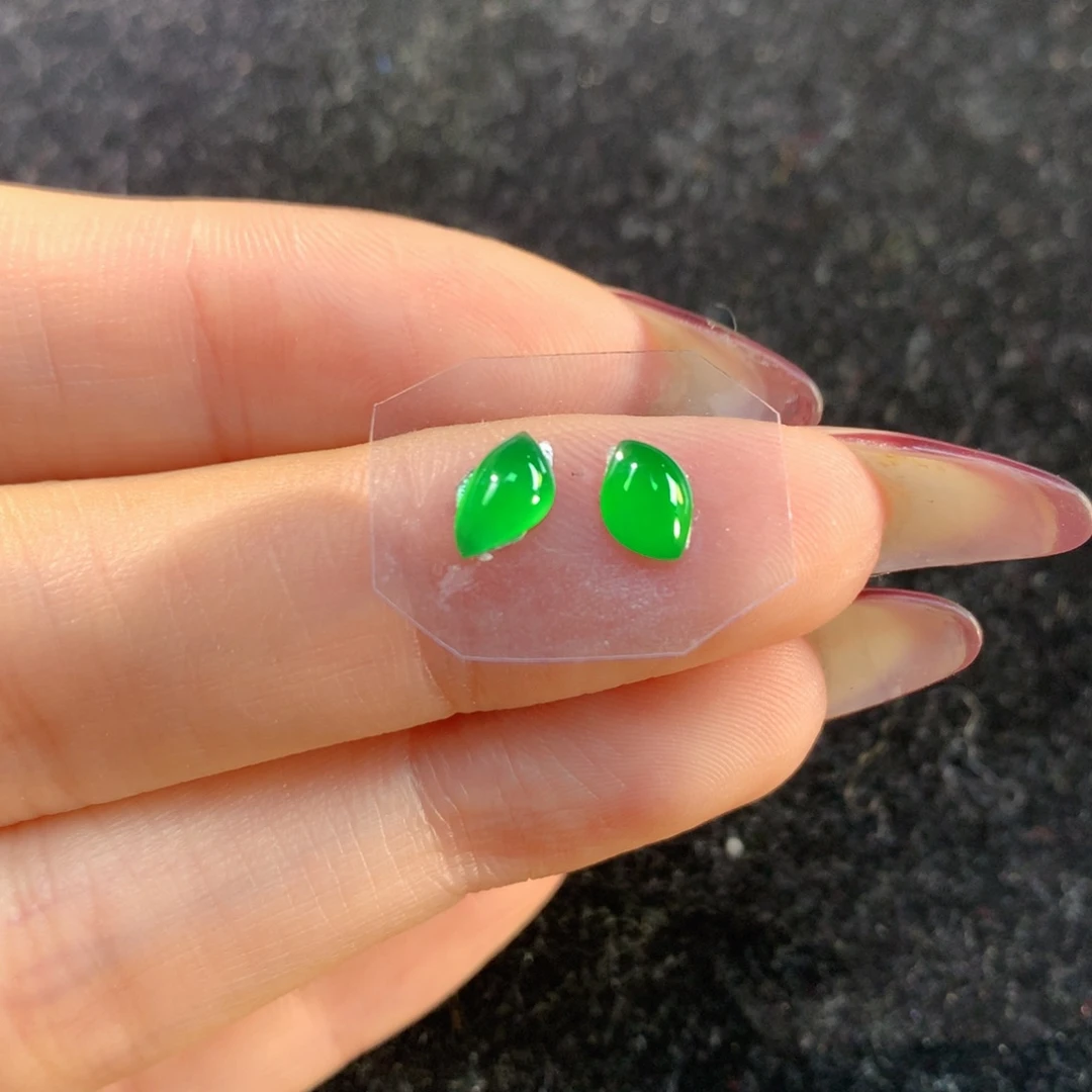 翡翠裸石6.43-4.45-2.90