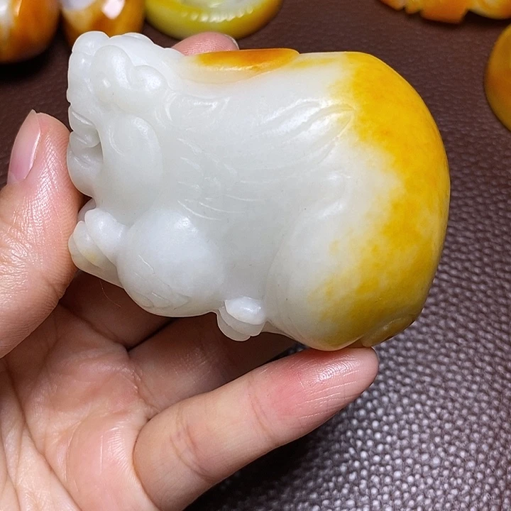 绝****和田玉未镶嵌颈饰