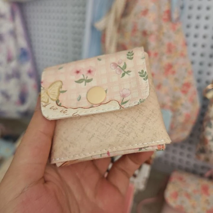 棉米粉色耳机包包（手工制作，默认微瑕）