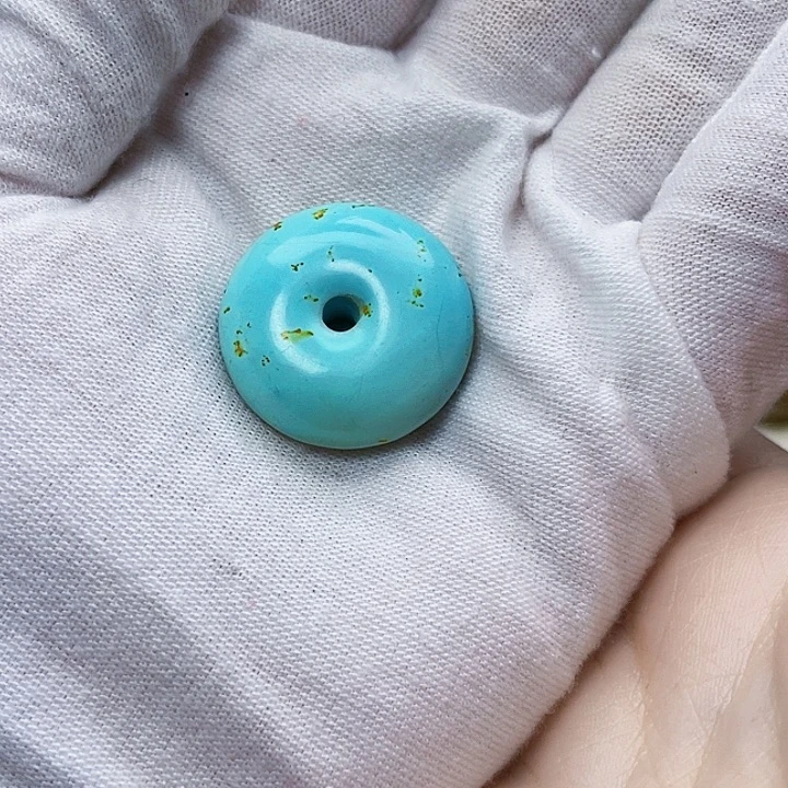 绿松石未镶嵌饰品