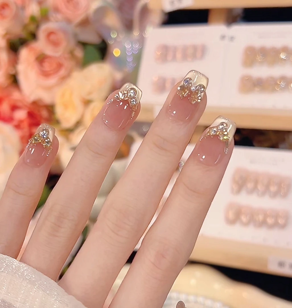 【黄金城堡】手工穿戴甲气质款光疗美甲