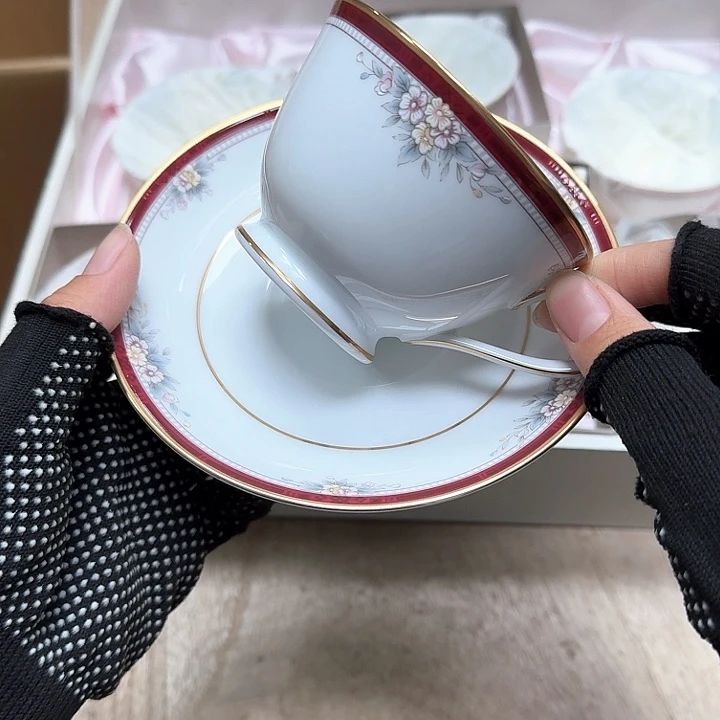瓷片噗哈哈哈哈哈哈哈哈哈