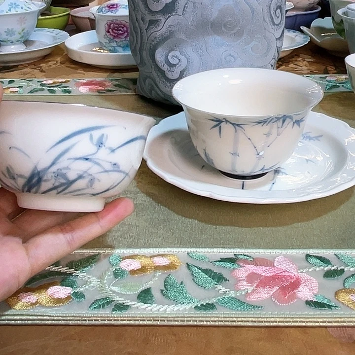 【闪购商品】杨**露蓝色祥云包➕兰花君吟茶杯➕斑竹枝碗身
