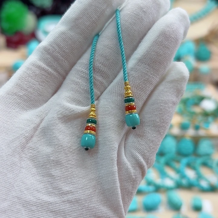 绿松石未镶嵌珠宝奇石