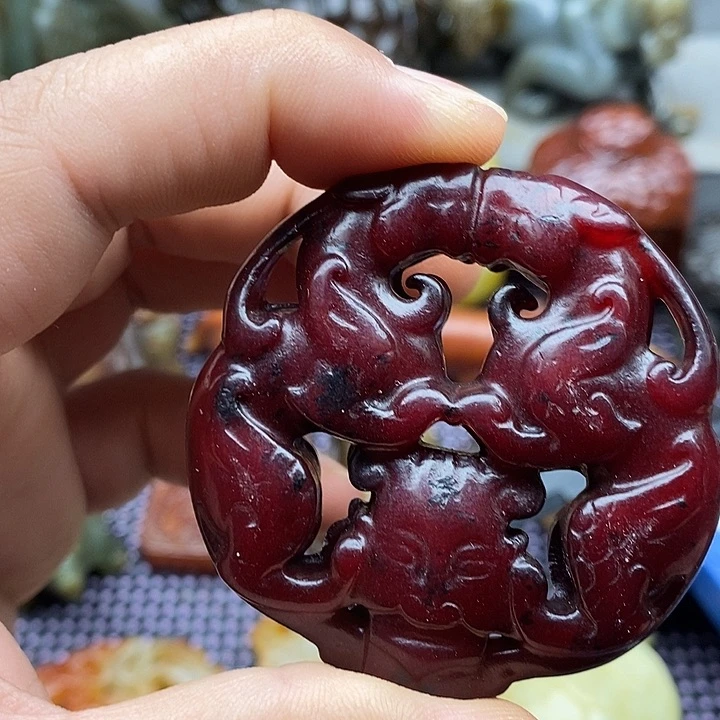 未镶嵌蛇纹石玉颈饰