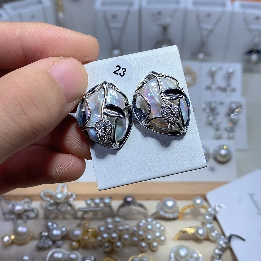 银S925镶嵌耳饰淡水珍珠