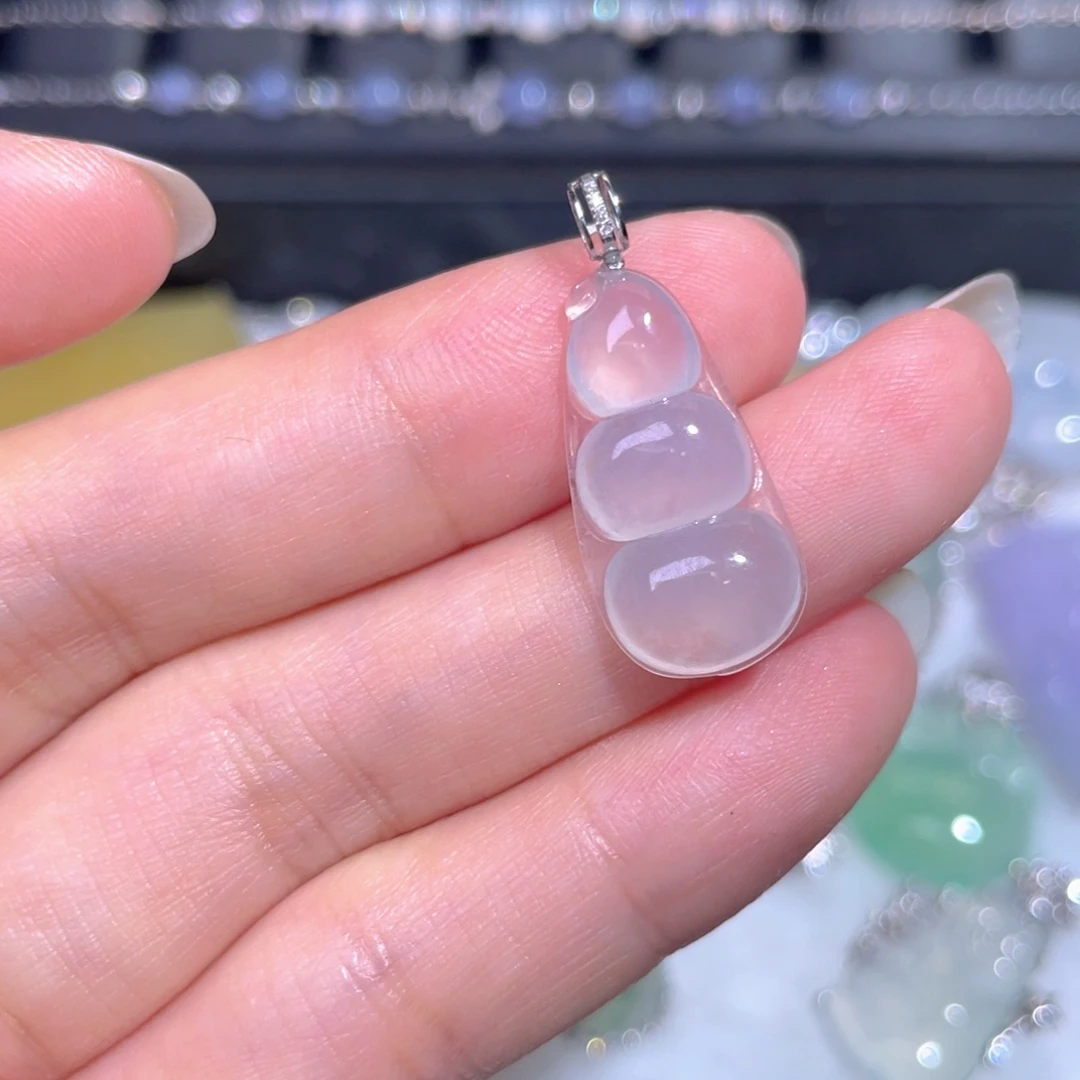 颈饰18K金镶嵌翡翠翡翠