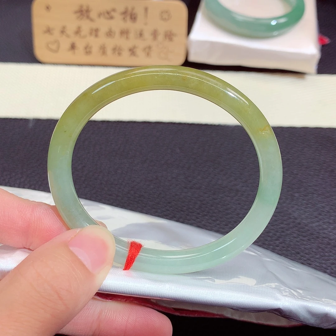 翡翠未镶嵌手镯478