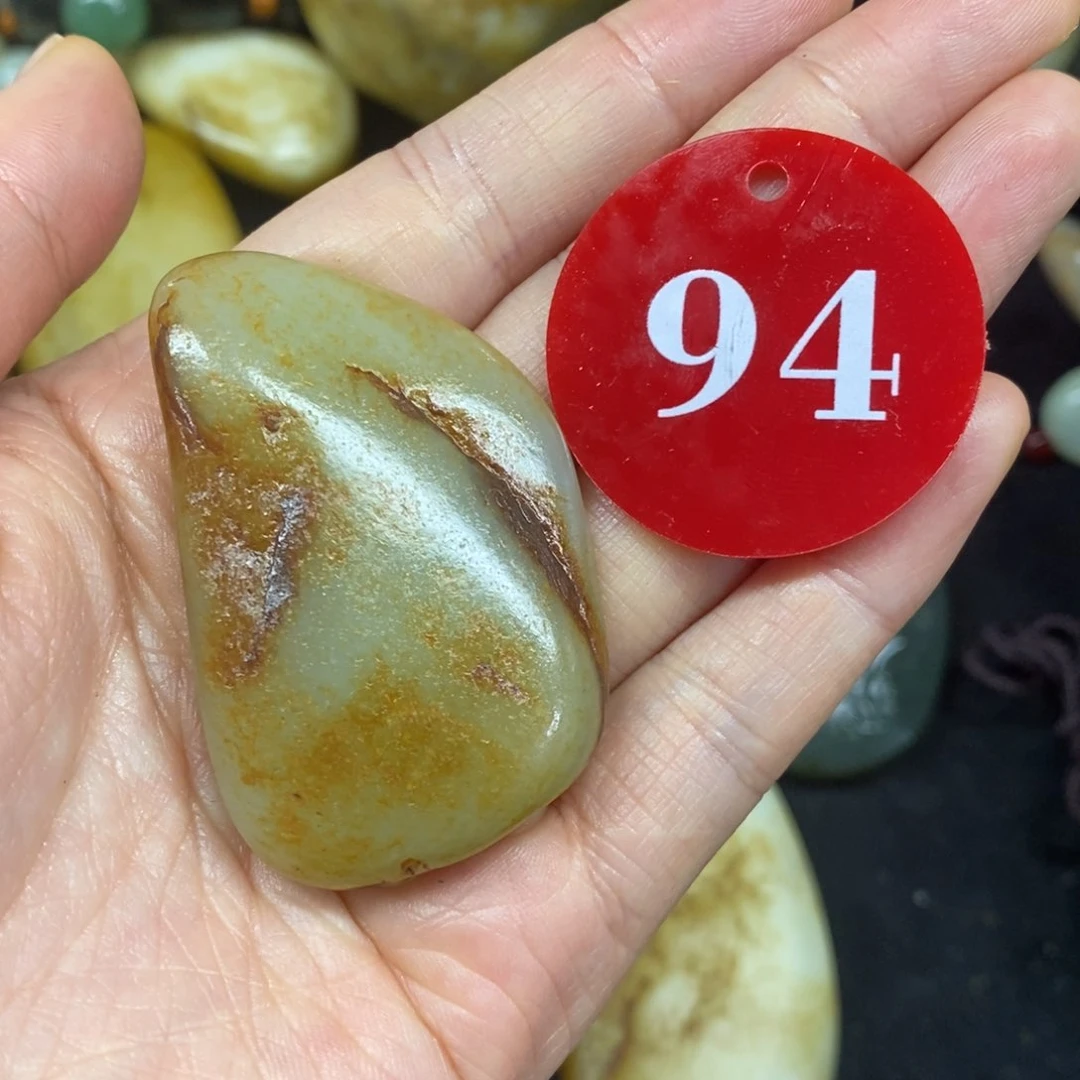 未镶嵌和田玉（糖玉）挂件