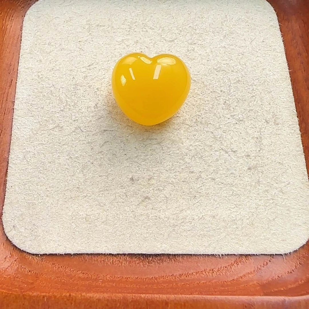 未镶嵌琥珀裸石定制